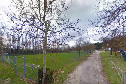L'area verde e il campo sportivo alldella frazione Cannella, a Senigallia