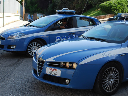 Le auto della polizia, pantere, 113, forze dell'ordine