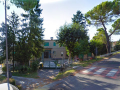 La scuola dell'infanzia "Biancaneve" a Ostra, tra viale Leopardi e via Carducci