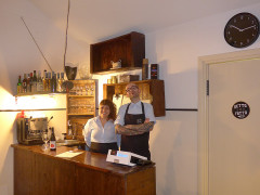 I due responsabili del ristorante "Detto Fatto" in via Portici Ercolani 24, a Senigallia