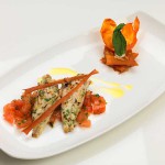 Filetto di gallinella arrostito alle mandorle con concassè di pomodoro al basilico - ricetta di Roberto Mantoni