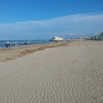 Senigallia, la spiaggia di velluto ripulita per le festività pasquali dai detriti portati con le mareggiate