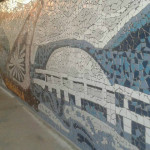 un mosaico sotto il ponte Rosso