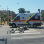 Incidente tra scooter e bicicletta sulla SS16 al Ponte Rosso