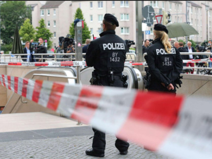 La polizia tedesca pronta dopo la spoaratoria a Monaco di Baviera, in Germania