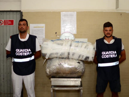 Guardia costiera a Civitanova