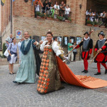La coppia dei duchi alla rievocazione del pozzo della polenta di Corinaldo del 2012