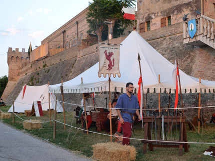 Accampamento medievale alla Festa Castellana di Scapezzano