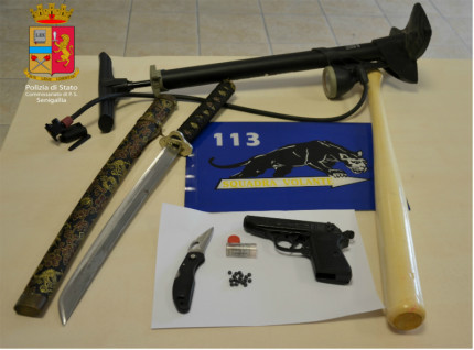 La katana e le altre armi