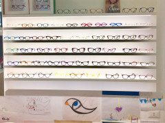 Angolo occhiali "Kids" al Centro Ottico Optovolante di Senigallia
