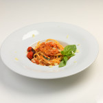 Spaghetti con datterini e olio extravergine di oliva - ricetta di Raul Ballarini