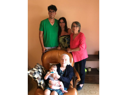 Maria Luisa Lorenzetti con la famiglia