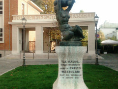 lavori di manutenzione del selciato in piazza Saffi
