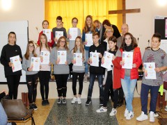 Studenti premiati per il concorso "Un poster per la pace" promosso dal Lions Club