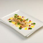 Tagliata di tacchino con indivia belga, frutta secca, citronette alle clementine e melagrana - ricetta di Andrea Prezzemoli