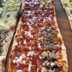 Pizza al metro della Pizzeria Zerozero di Senigallia