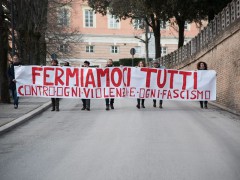 Flash mob promosso da Potere al Popolo
