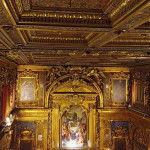 Chiesa della Croce a Senigallia: soffitto e pala dell'altare
