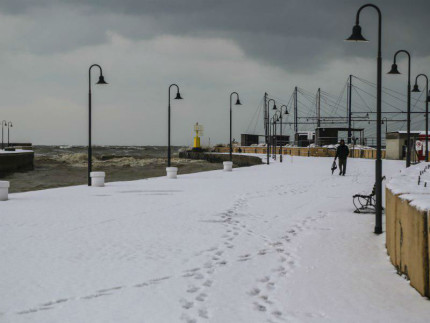 Spiaggia e lungomare di Senigallia sotto la neve - Foto di Lorenzo Ceccarelli