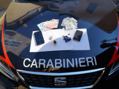 Pusher con il push-up arrestata per cessione di sostanze stupefacenti