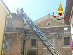 Vigili del Fuoco in via Gherardi a Senigallia