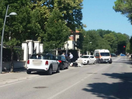 scontro auto-scooter in viale Matteotti