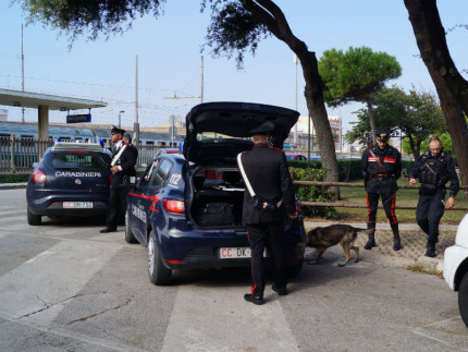 Controlli dei Carabinieri ai Giardini Morandi