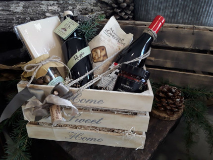 Prodotti tipici e cesti natalizi al Frantoio Lugliaroli di Senigallia