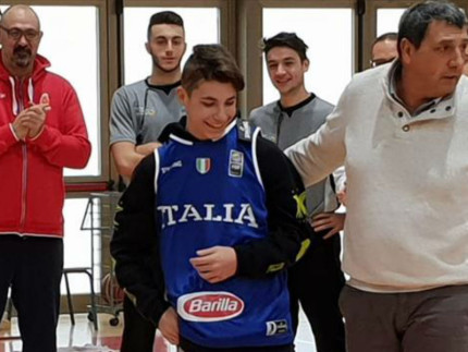 Pallacanestro: maglia della Nazionale a Thomas Renzi