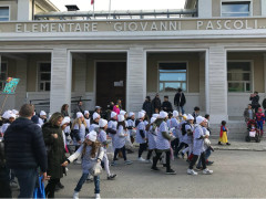 Gli alunni della Scuola Primaria Pascoli al Carnevale di Senigallia