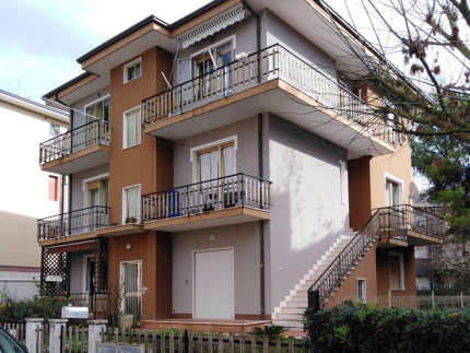 Appartamento in via Bramante a Senigallia proposto in vendita da Levante Immobiliare - Esterno palazzina