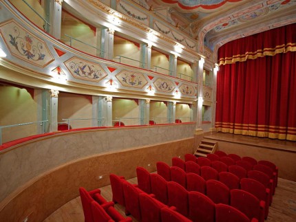 Teatro Apollo a Mondavio