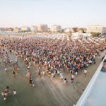 Pubblico all'alba a Senigallia per Mahmood - foto Simone Luchetti
