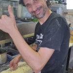 Qualità e passione per la pizza alla pala dello Skizzo Bar di Senigallia