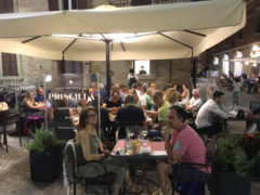 Priscilla, bar, caffetteria, bistrò su piazza Saffi a Senigallia