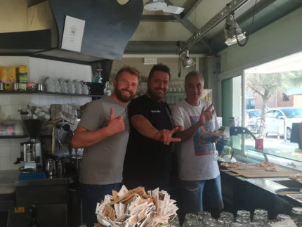 Konstantin, Michele e Roberto, gestori dello Skizzo Bar