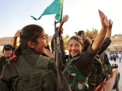 Soldatesse in Rojava