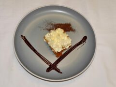Cremoso al mascarpone con ganache di cioccolato e caffè - ricetta Insolito Bistrot