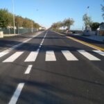 La nuova pista ciclabile e la sede stradale sul lungomare Da Vinci, al Ciarnin