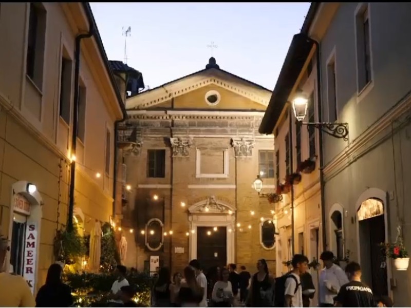 Via Fagnani, in centro storico a Senigallia
