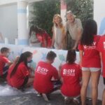 Giovani di "Ci Sto? Affare fatica!" al lavoro al Ciarnin