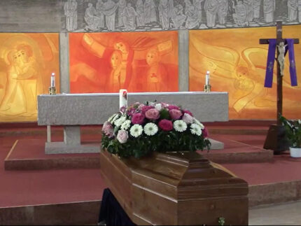nella chiesa di Marzocca celebrato un funerale in diretta Facebook