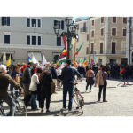 Manifestazione in Piazza Roma, 25 aprile