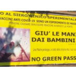 Nuovi manifesti no vax a Senigallia