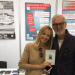 L'ex bomber Enrico Zanotto, con la compagna Magda, al Salone del Libro di Torino