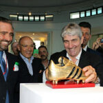 Luca Pelizzon e Paolo Rossi con la Scarpa d'Oro
