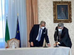Darco Pellos e Massimo Olivetti: firma protocollo legalità