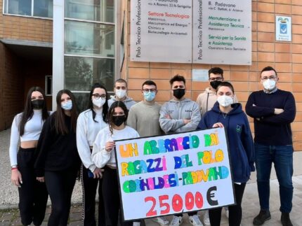 Raccolti fondi dagli studenti dell'Istituto Corinaldesi-Padovano per l'Ospedale Salesi di Ancona