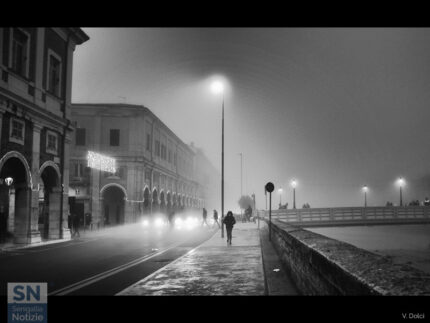 Serata uggiosa a Senigallia - Nebbia in città - Foto di Valentina Dolci