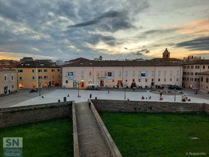 Centro storico di Senigallia - La piazza della Rocca - Foto di Serena Buquicchio